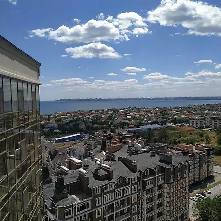 Sunny View Apartment *